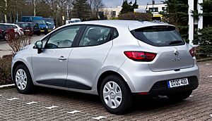 Archivo:Renault Clio Expression (IV) – Heckansicht, 17. März 2013, Ratingen