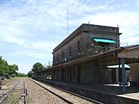 Archivo:Salto Uruguay train station 3
