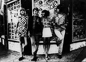 Archivo:The Bangles - Los Angeles Times (1982)