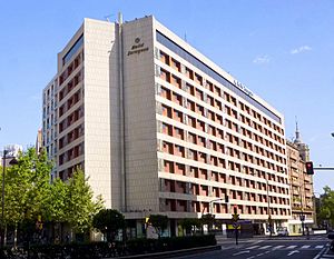 Archivo:Zaragoza - Hotel Meliá 4