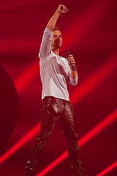 El representante de Suecia, Måns Zelmerlöw, con la canción «Heroes», fue el vencedor de la edición de 2015 con 365 puntos.
