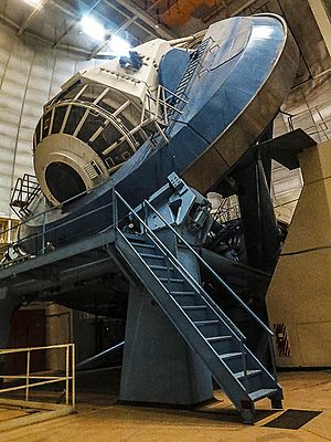 Archivo:4m telescope at Kitt Peak