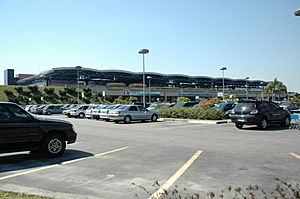 Archivo:Aeroporto Internacional Afonso Pena - panoramio