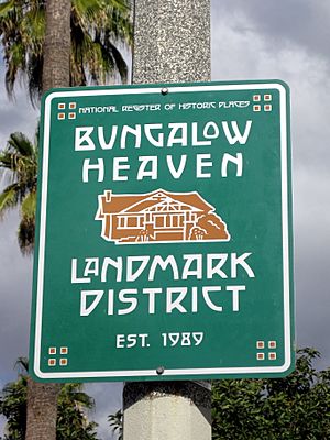 Archivo:Bungalow Heaven