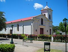 Capilla de Santo Domingo de Soriano vista desde la Plaza.jpg
