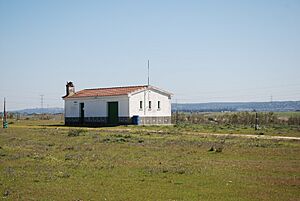 Archivo:Casa de pastores de la cañada real (Saucedilla, Cáceres)