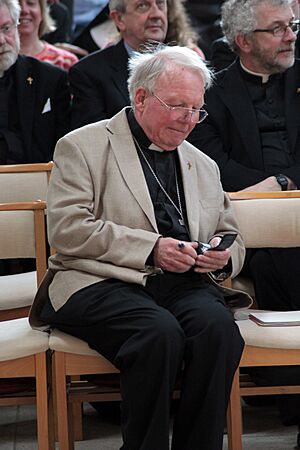 Archivo:Father edwin barnes