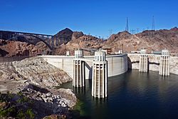 Archivo:Hoover Dam 09 2017 5027