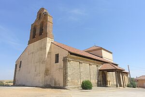 Archivo:Iglesia de la Asunción, Valdesaz de los Oteros 03