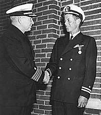 Archivo:JFK being awarded the Navy Marine Corps Medal