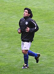 Archivo:Maradona Soccer Aid 2