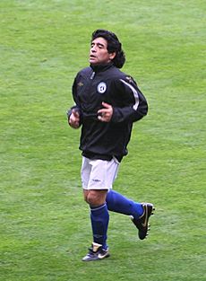 Archivo:Maradona Soccer Aid 2