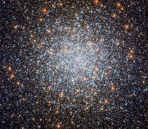 Archivo:Messier3 - HST - Potw1914a