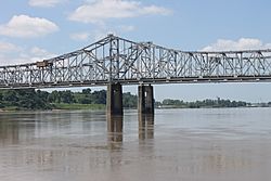 Mississippi River bridge at Vidalia, LA IMG 6916.JPG