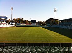 Archivo:Parramatta Stadium New Scoreboard