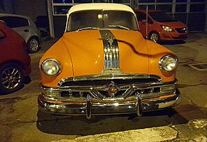 Archivo:Pontiac Chieftain 201514