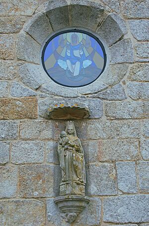 Archivo:Rosetón Adina, Sanxenxo (1)
