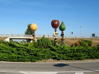 Rotonda de les fruites (Torrelameu).jpg