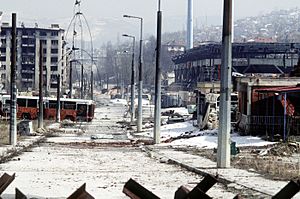 Archivo:Sarajevo 19.3.1996 war