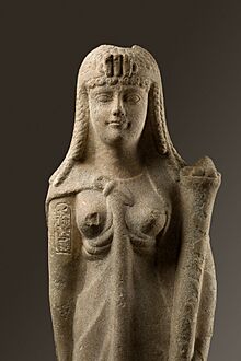 Statue of a Ptolemaic Queen, perhaps Cleopatra VII MET 89.2.660 EGDP013678.jpg