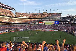 Archivo:United States v Paraguay, Copa América Centenario (cropped)