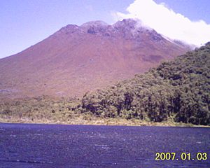 Archivo:Volcan doña juana