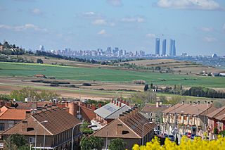 Alalpardo. Madrid muy cerca.JPG