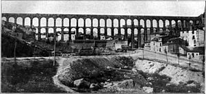 Archivo:Aqueduct-segovia