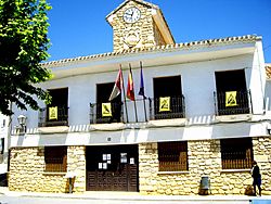 Archivo:Ayuntamiento de Lezuza