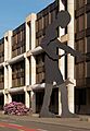 Basel, the Hammering Man ontworpen door Jonathan Borofsky (laagste positie) IMG 1682 2022-05-15 18.30