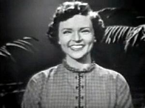 Archivo:Betty White in The Betty White Show 1954 (1)