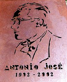 Burgos - Monumento al músico y folclorista Antonio José Martínez Palacios 1.jpg