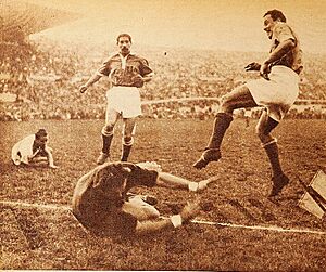 Archivo:Clásico Universitario, Estadio, 1948-08-21 (275)