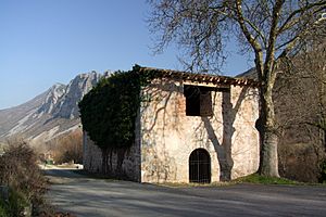 Archivo:Ermita de San Lazaro-Torrecilla en Cameros-18969