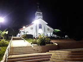 Archivo:Iglesia "María Auxiliadora" de Gualaquiza