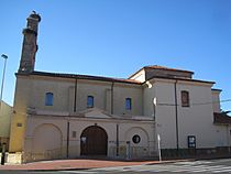 Archivo:Iglesia de San Pedro, Puente Castro