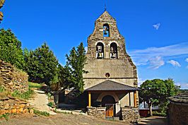 Iglesia de Santa María de Anllares del Sil.jpg