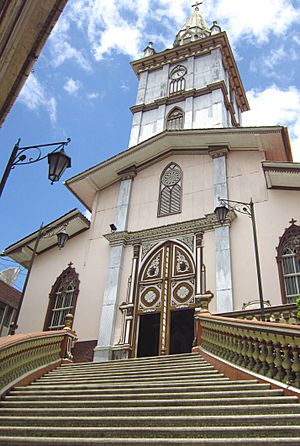 Archivo:Iglesia de Zaruma, Ecuador
