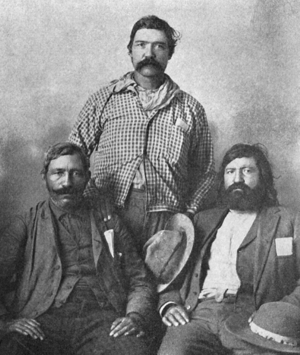 Archivo:Juan José, Pablo, and Nicanor Herrera