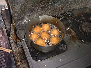 Archivo:Making sata andagi