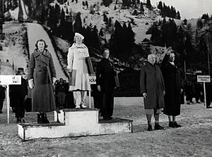 Archivo:Medal ceremony figure skating Olympic Games 1936