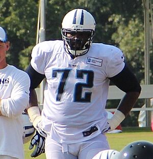 Archivo:Michael Oher 2014