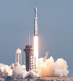 Archivo:NASA's SpaceX Europa Clipper Launch (KSC-20241014-PH-AJN01 0022) (cropped)
