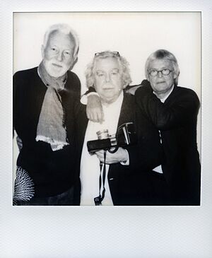 Archivo:Oliver Mark - Robert Lebeck, Volker Hinz, and Konrad R. Müller, Berlin 2014
