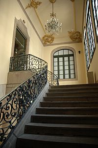 Archivo:Palau de la Virreina - Escales