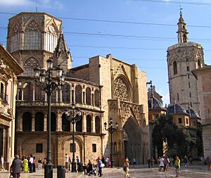 Archivo:Plaça maededéu1