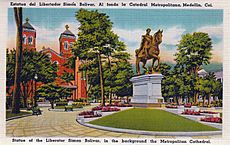 Archivo:Postal del Parque de Bolivar-Medellín