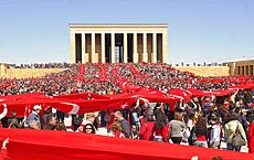 Archivo:Protect Your Republic Protest - 6 (2007-04-14) edit