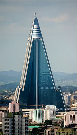 Ryugyong Hotel - August 27, 2011 (Cropped).jpg