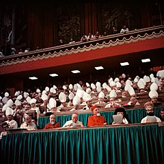 Archivo:Second Vatican Council by Lothar Wolleh 007